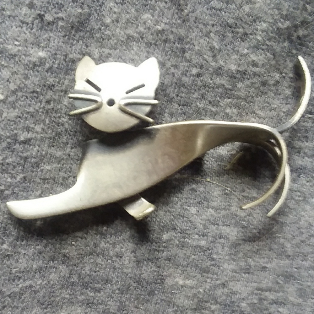 Beau Sterling Rare Vintage brooch